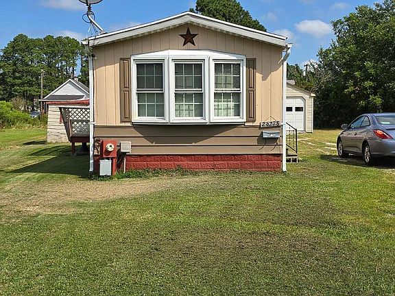 2nd image of 26278 Peach St