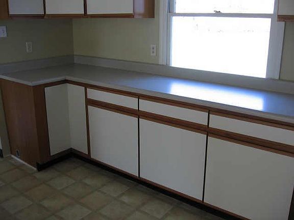 4th image of 3213 Ashland Ave