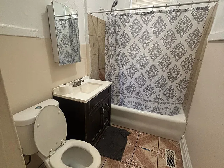 1149 S Austin Blvd #1 — Photo 21
