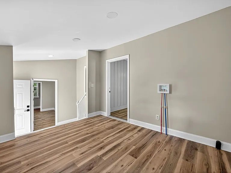 2218 Holt Dr — Photo 20