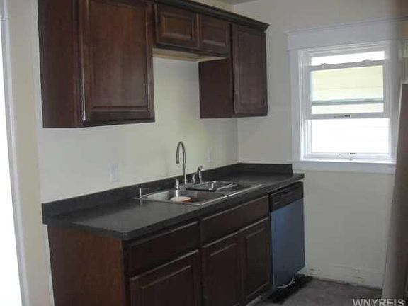 3rd image of 245 Shepard Ave