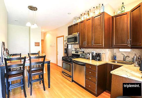2nd image of 718 Leonard St APT 1R
