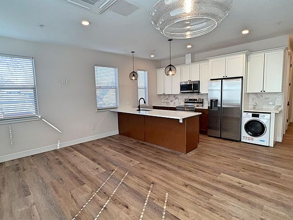 2nd image of 3327 N Tejon St #16054987