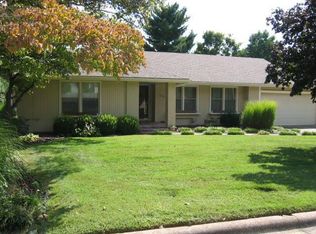 2230 E Raynell St, Springfield, MO 65804