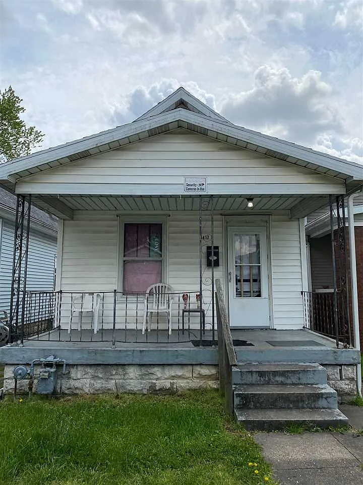 1417 E Indiana St photo 1
