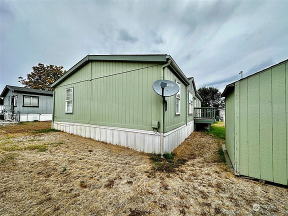 3rd image of 691 Lonetree Ln Spc 691 Lane #691