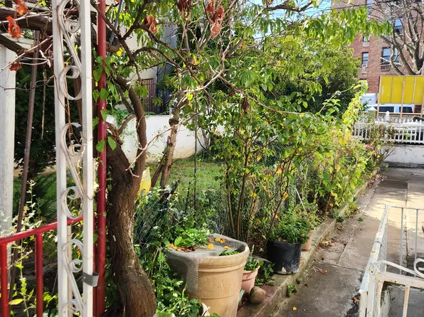 2408 East 13th Street image 9 of 23