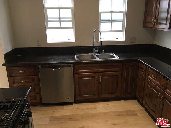 5th image of 440 N Orange Grove Ave