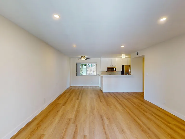 The Willows Apartments — Photo 14