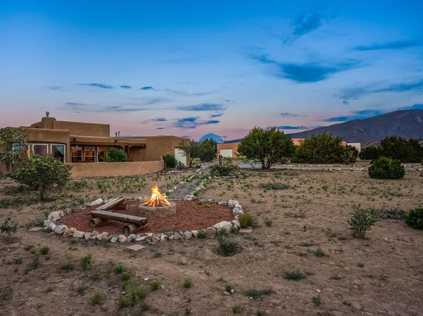 4 Cielo Norte, Placitas, NM 87043