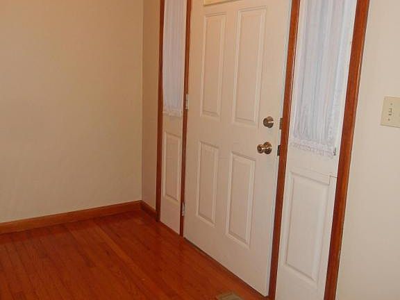 2nd image of 2475 Cherokee Dr