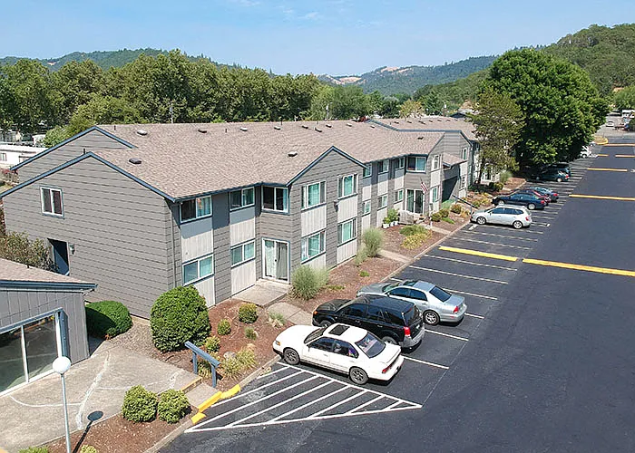 Rose Villa Apartments — Photo 2