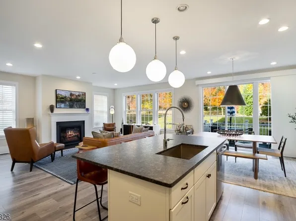 10 Aspen Dr, Cedar Grove Twp., NJ 07009