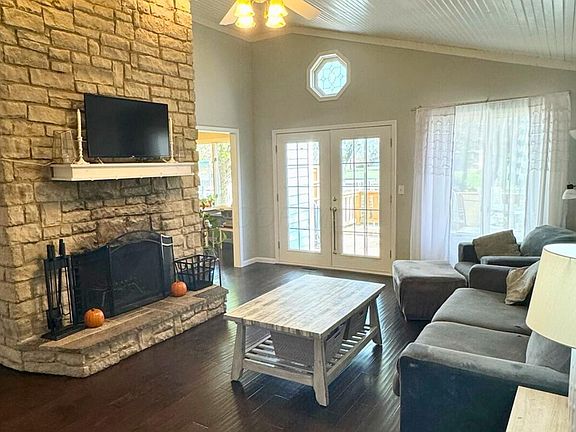 3rd image of 2638 Cayuse Dr