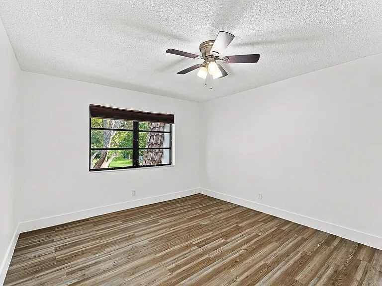3101 Oakland Shores Dr #H210 — Photo 12