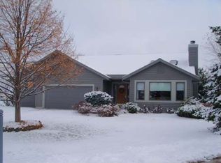 5314 Bluebell Ct, Sheboygan, WI 53083