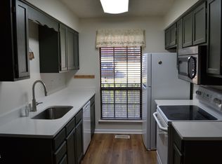 4018 The Oaks Dr, Raleigh, NC 27606