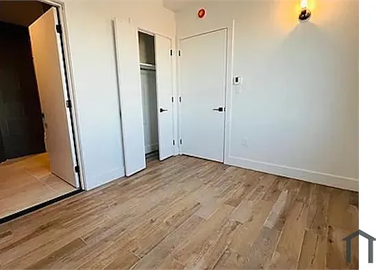 2 bed, $3,058 — Photo 4