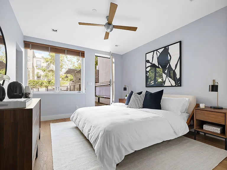 709 Sackett St #1 — Photo 8