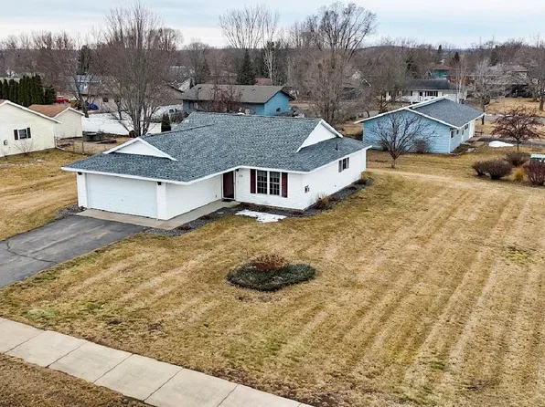 305 12th Ave SE, Saint Joseph, MN 56374