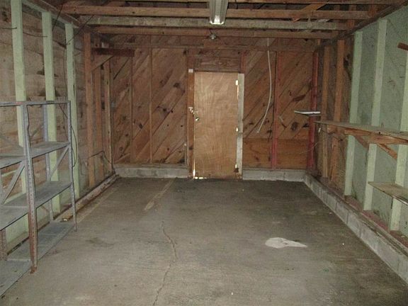 3rd image of 182 Morrison Ave #0
