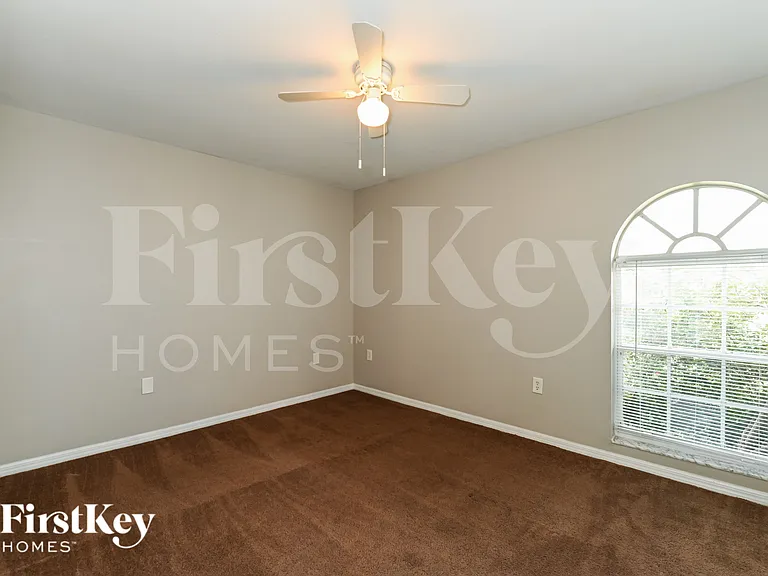 18557 Wisteria Rd — Photo 13