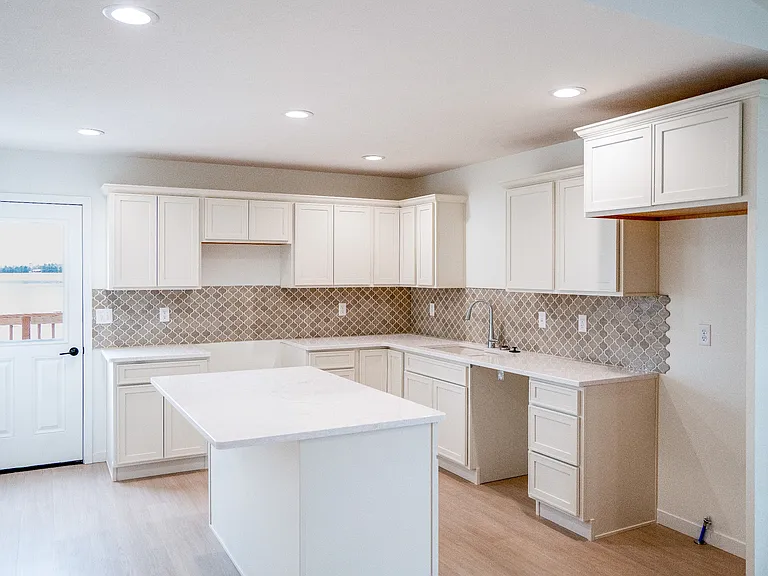 4315 Dawn St — Photo 4