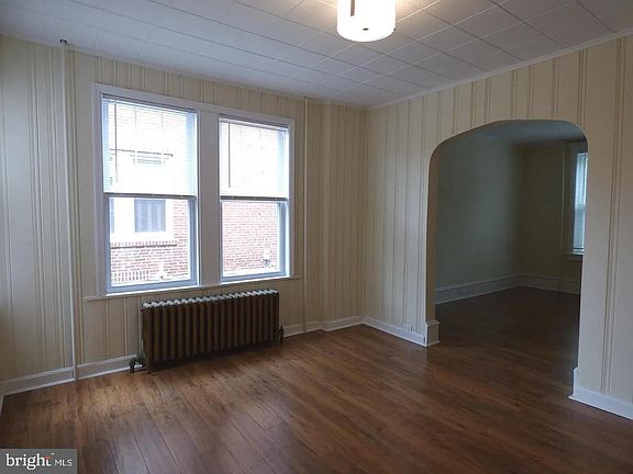 3rd image of 446 Wood St