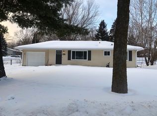 305 Pinewood Dr, Apple Valley, MN 55124