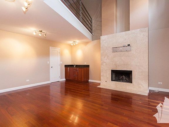 2nd image of 1109 N Mozart St #2