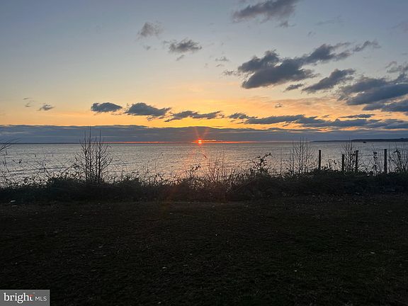 5th image of 465 Barracks Beach Dr