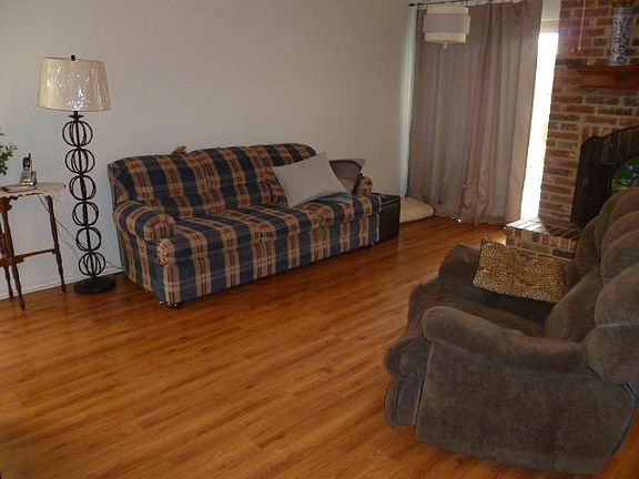 3rd image of 5018 Burlingame Dr