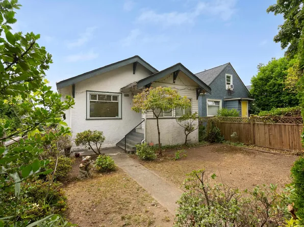 3906 Pender St, Burnaby, BC V5C 2L6