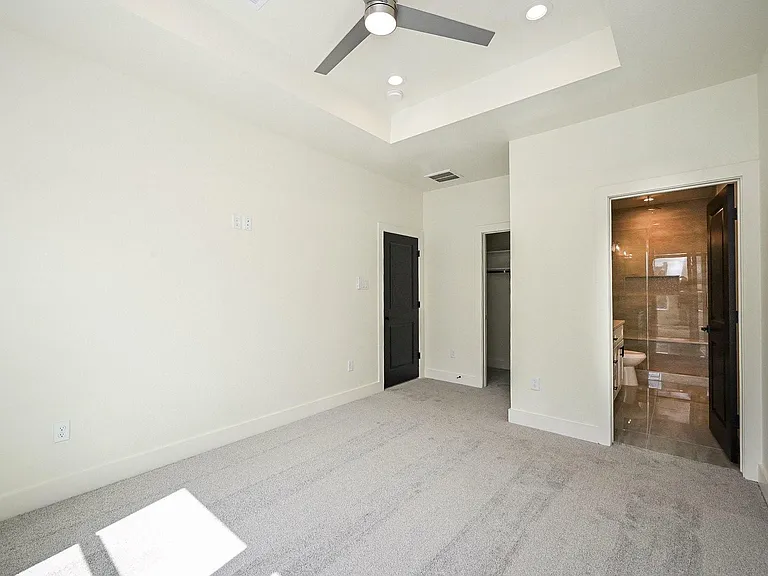3839 Noah St #B — Photo 11