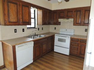 11713 Crystal St, Kansas City, MO 64134