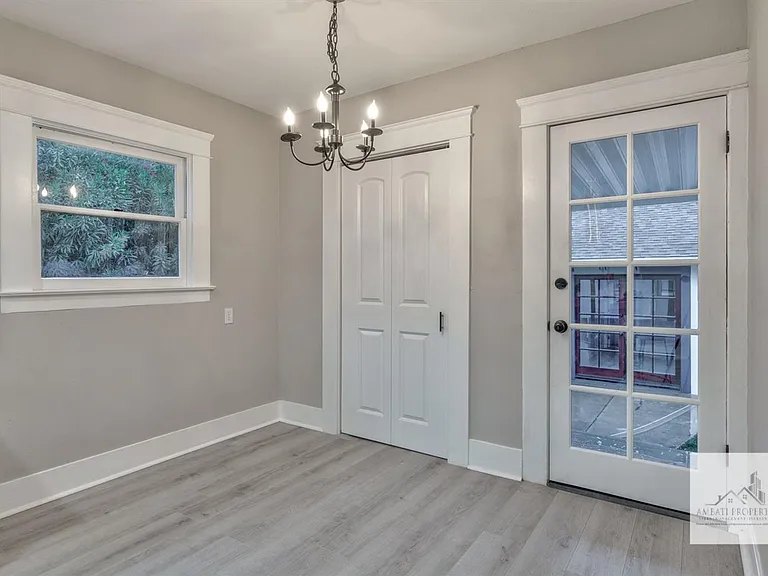 1435-1437 N Poplar Ave — Photo 10