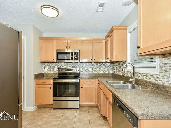 4th image of 208 Mill Creek Ct