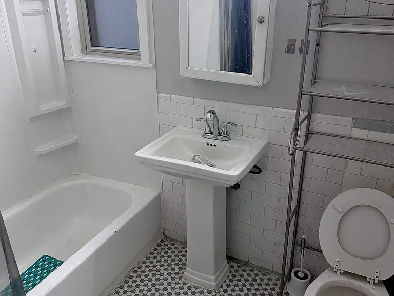 13450 Cedar Rd #22 — Photo 4