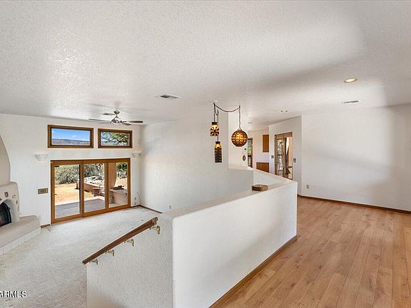 5th image of 660 W RAVEN HILL Road