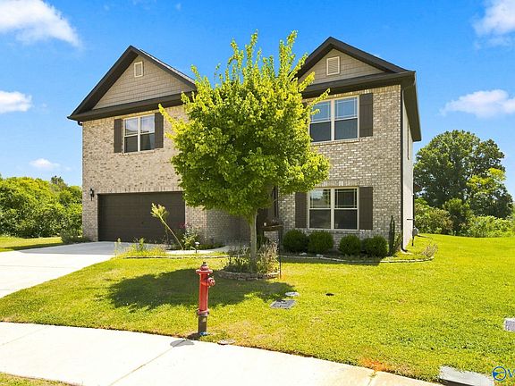 2nd image of 203 Rye Cir
