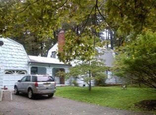 8 Mansfield Dr, Stanhope, NJ 07874