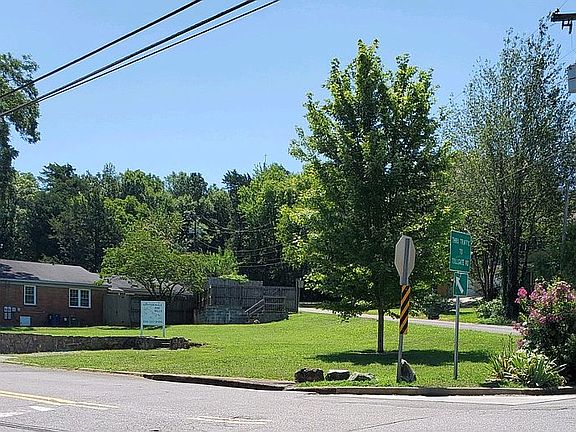 4th image of 1500 Wells Ave SE