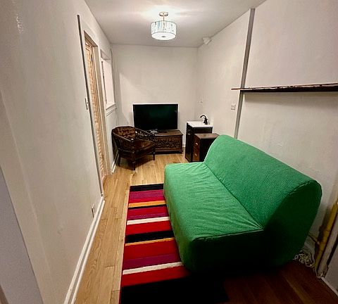 5th image of 261 W 70th St APT 1