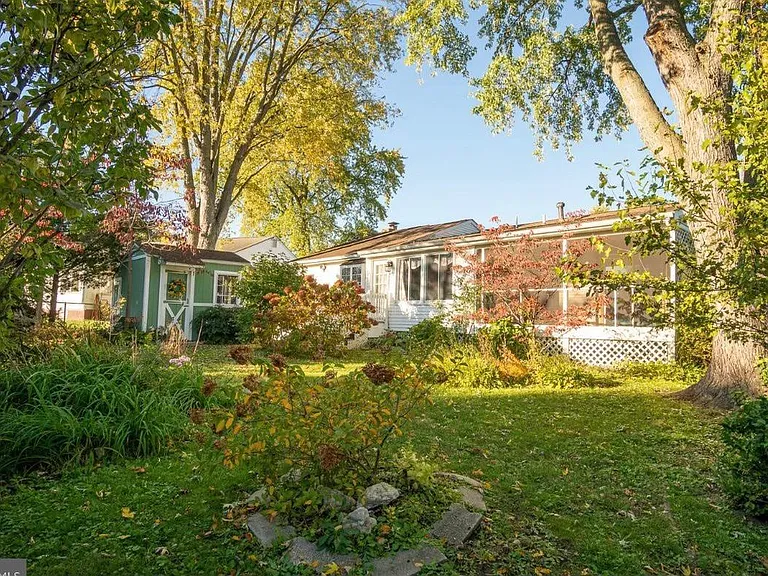 1600 Afton Dr — Photo 14