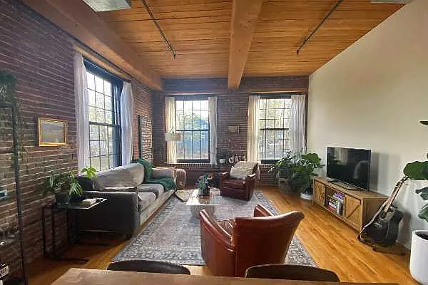 2 bed, $2,825 — Photo 2