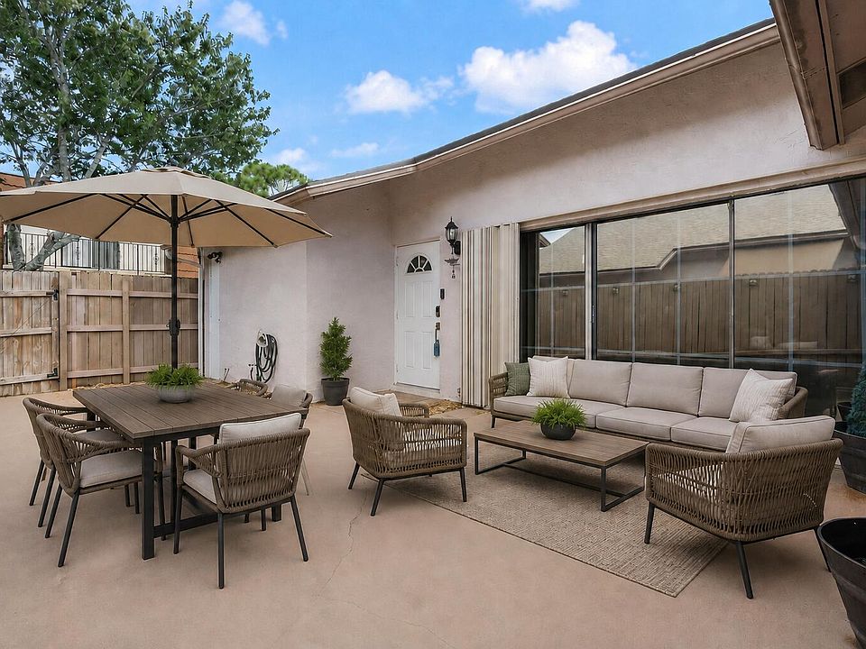 1st image of 151 NW 115TH Avenue #405