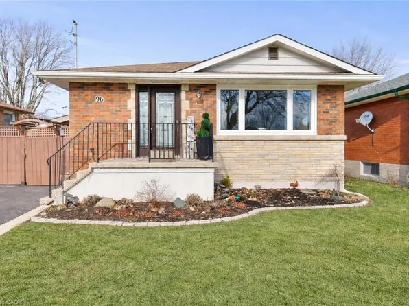 96 Terrace Dr, Hamilton, ON L9A 2Y6