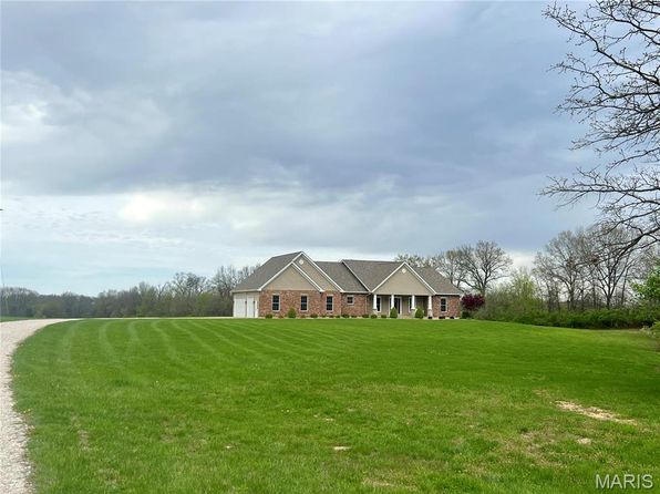 1256 Highway Ee, Winfield, MO 63389