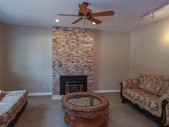 5th image of 3283 Sierrama Dr