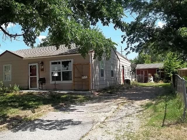 2nd image of 3005 E Locust Dr
